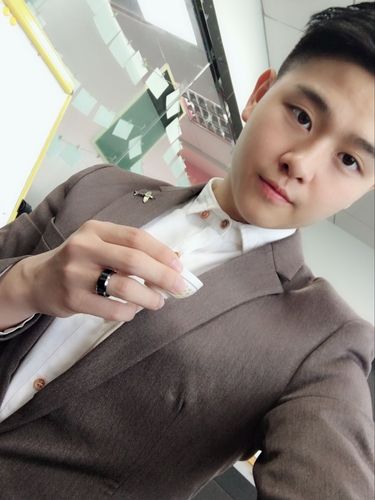 时尚护肤专访 晨彬老师谈科学护肤与个性化管理